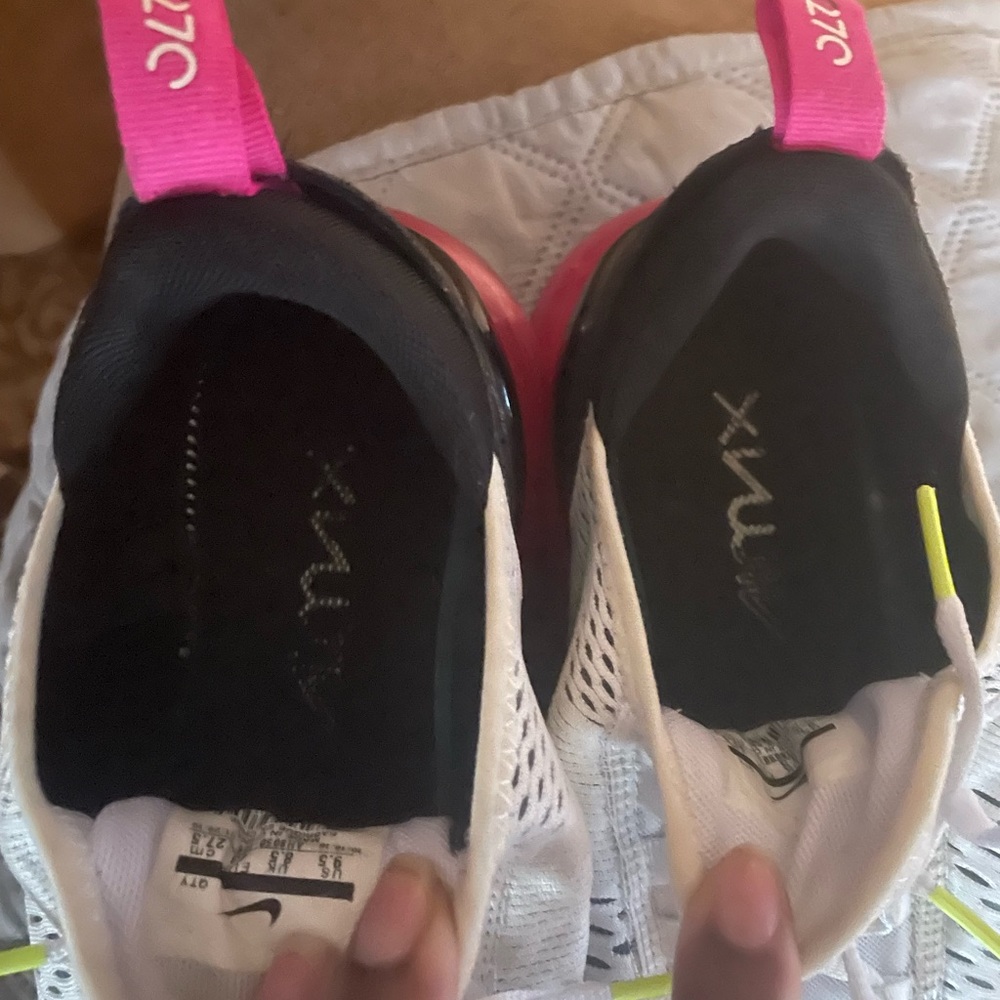 Nike Air Max 270 sz 9.5 Men/11 Women Black, white, neon yellow, fuschia